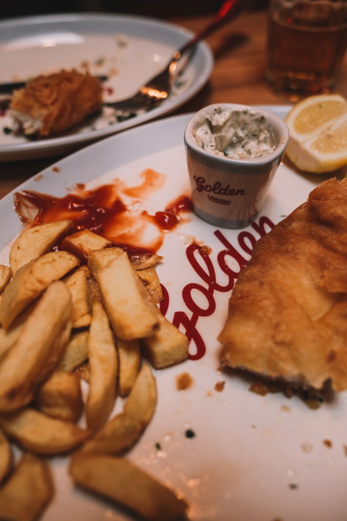 Fish-and-chips-with-ketchup